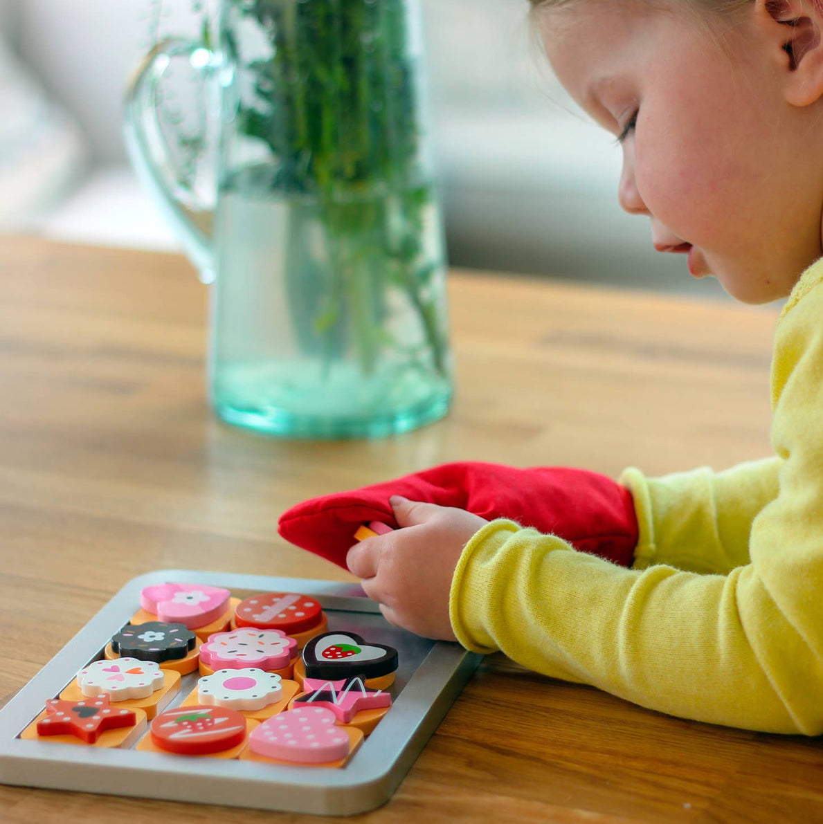 Hape - My Baking Oven with Magic Cookies